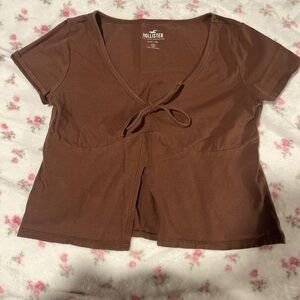 Hollister Women's Chocolate Tie-Front Crop Top